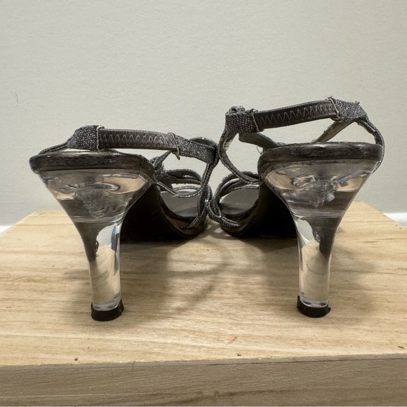 Mootsies Tootsies Black & Silver Floral Foot Clear Heels 7.5 - Picture 3 of 7